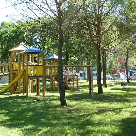 פארק נופש Mobilehome In Grado 53705 *