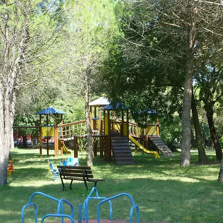 Mobilehome In Grado 53705 פארק נופש