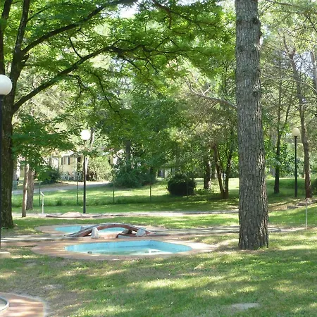 Mobilehome In Grado 53705 منتزه العطل *