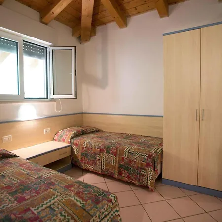 פארק נופש Mobilehome In Grado 53705