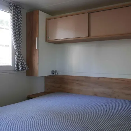 פארק נופש Mobilehome In Grado 53705 *